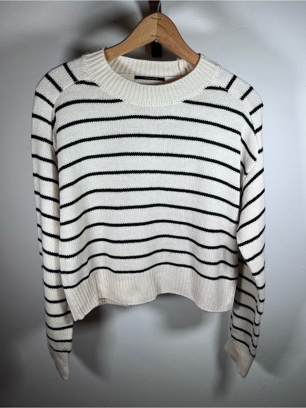 T Tahari White and Black Striped Crewneck Cropped sweater Size XS/TP
